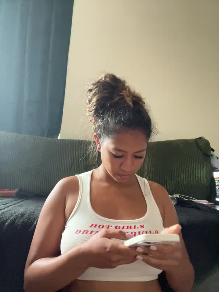 AshleyLoveee - Stripchat webcam show • Wednesday, September 3, 2025 #Fingering #Blowjob #CamelToe